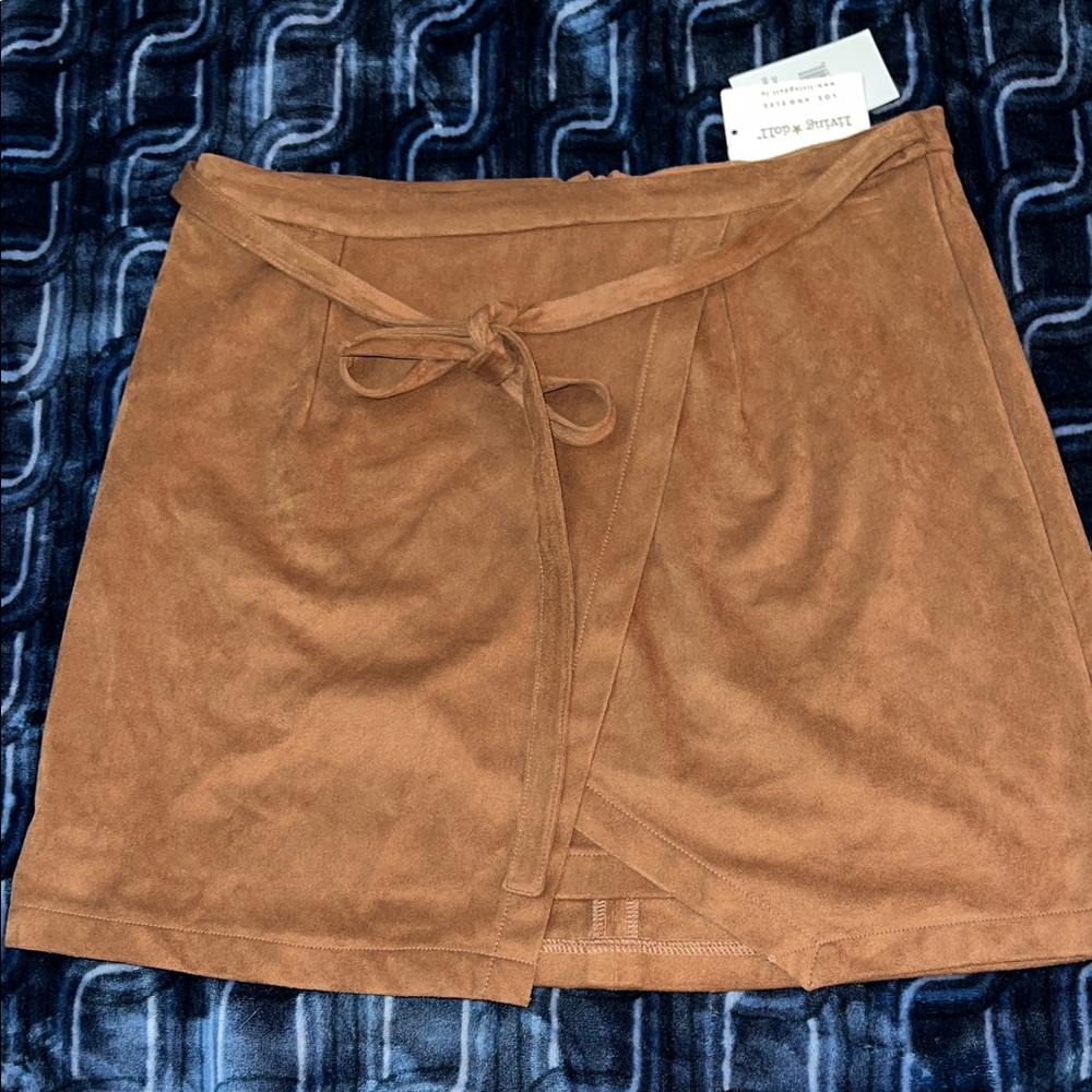 Living ⭐️Doll  Suede Mini Skirt